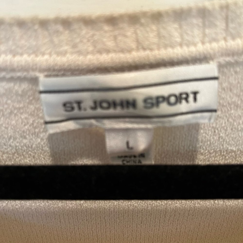 St John Cream Vest - Picture 3 of 4